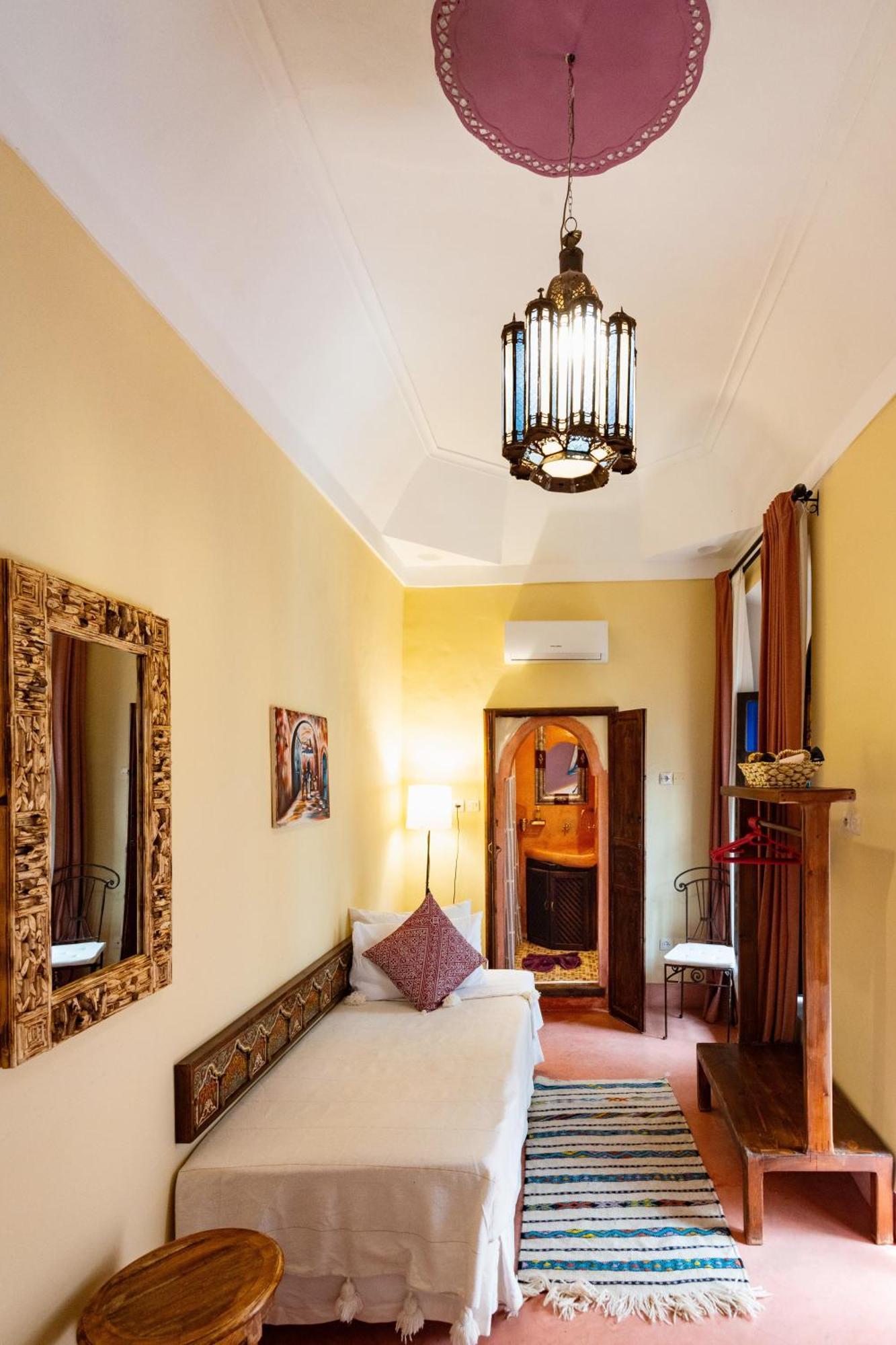 Riad Taghia Marrakesh Bagian luar foto